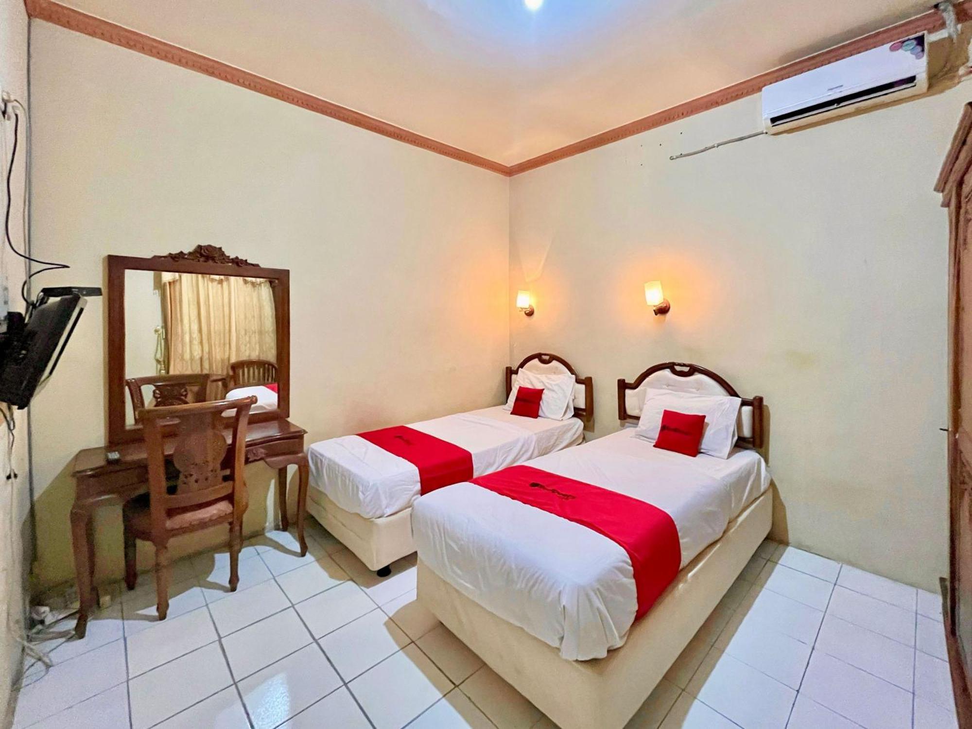 Hotel Reddoorz At Madani Syariah Lempuyangan 2*